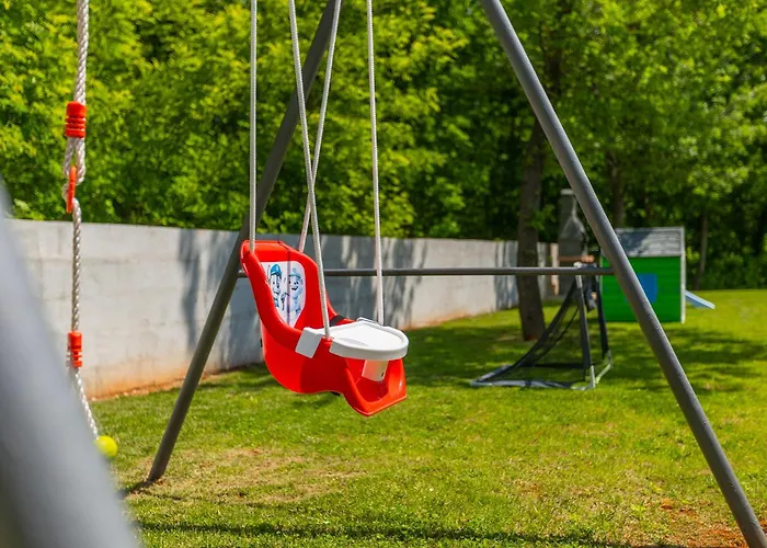 Rubus By Istrialux *