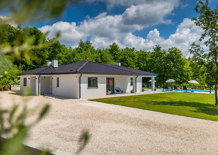 Rubus By Istrialux *